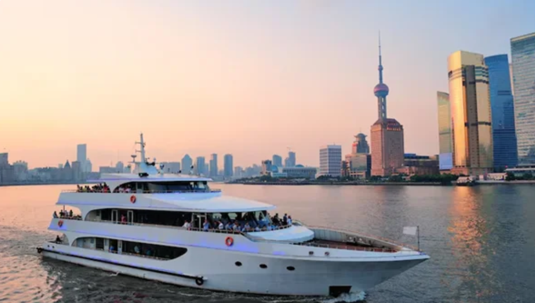 Gugu Boat Dubai Marina: perché è l'esperienza di festa in barca più esclusiva di Dubai.